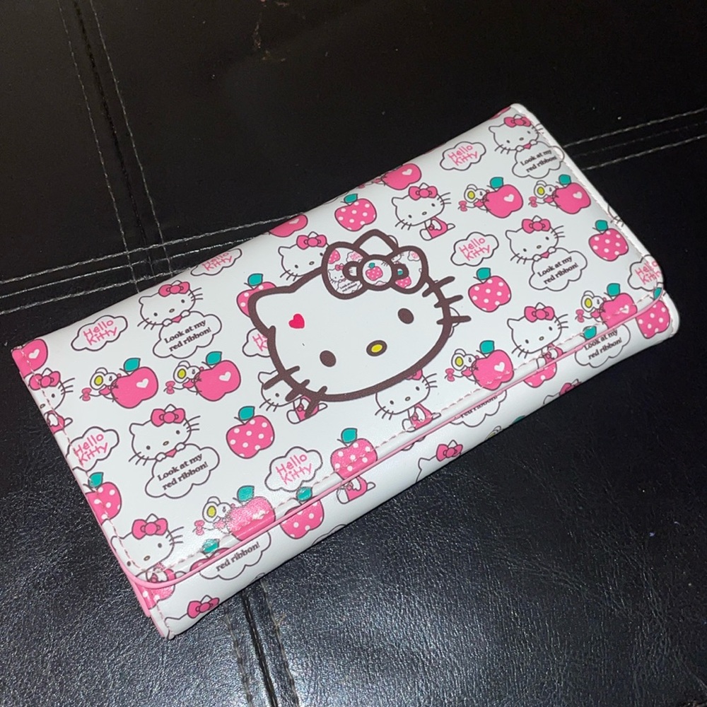 Hello kitty wallet